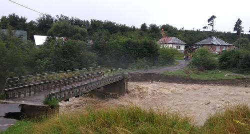 Poškodenie mosta po povodni